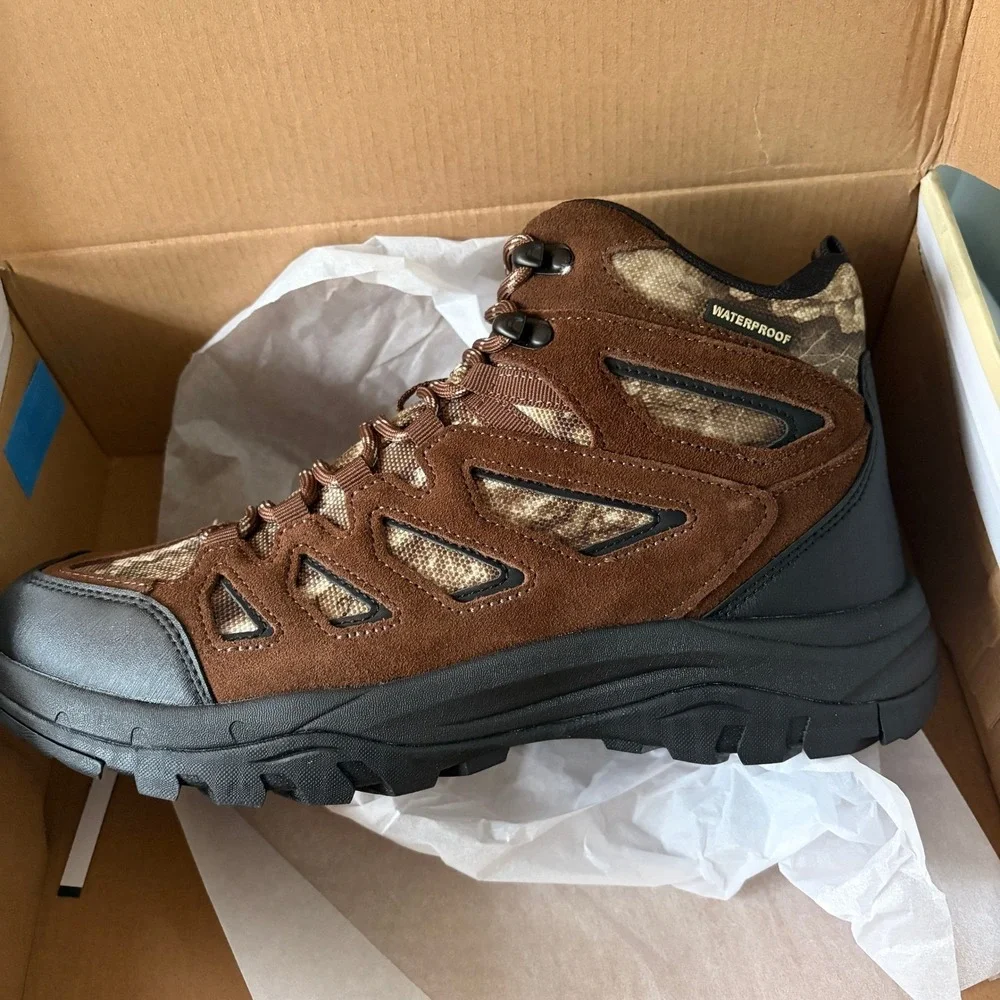 Magellan Outdoors Recova Mens 9 Hunting Boots Waterproof RealTree APX Camo